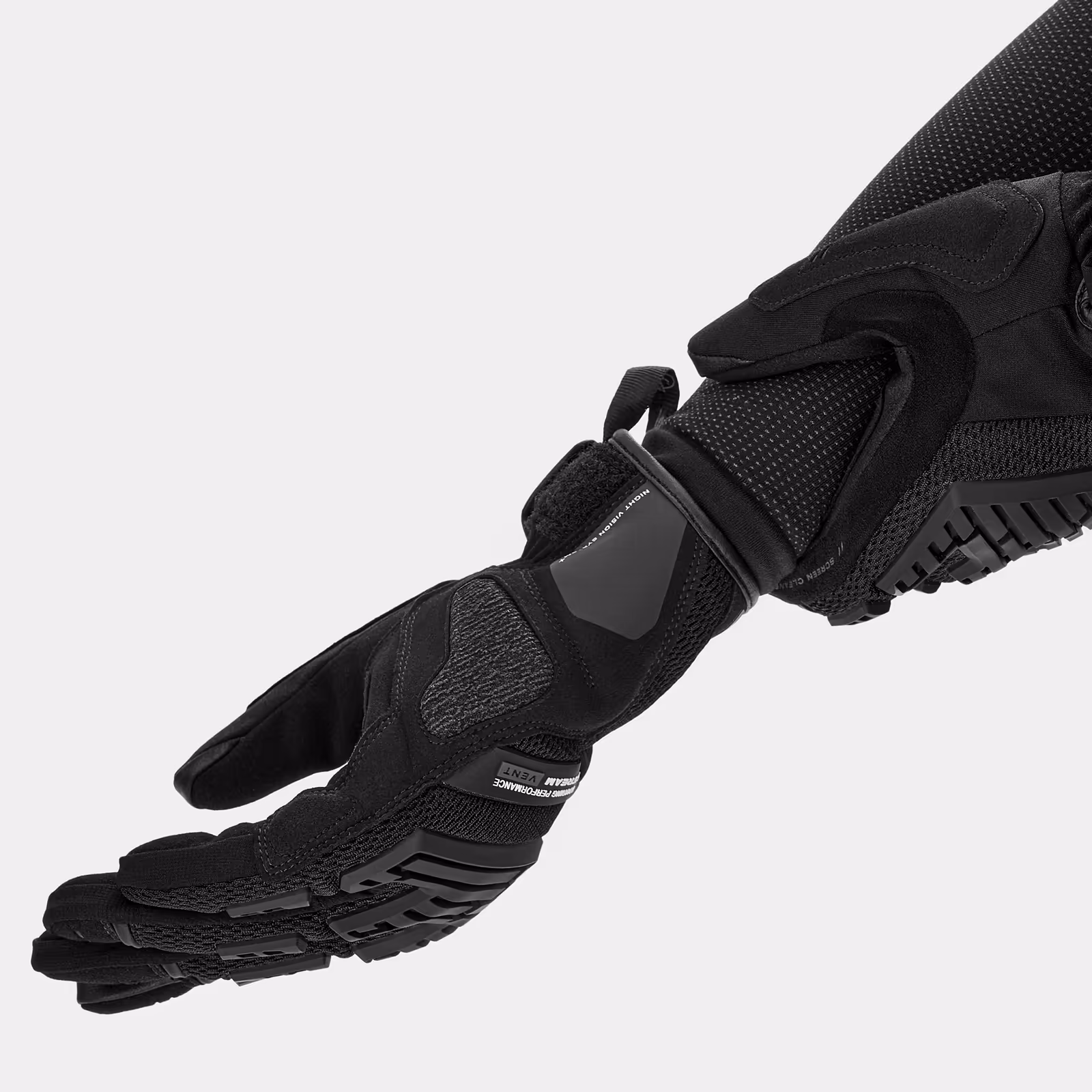 03_SHIMA_STREAM_BLACK_LADY_GLV