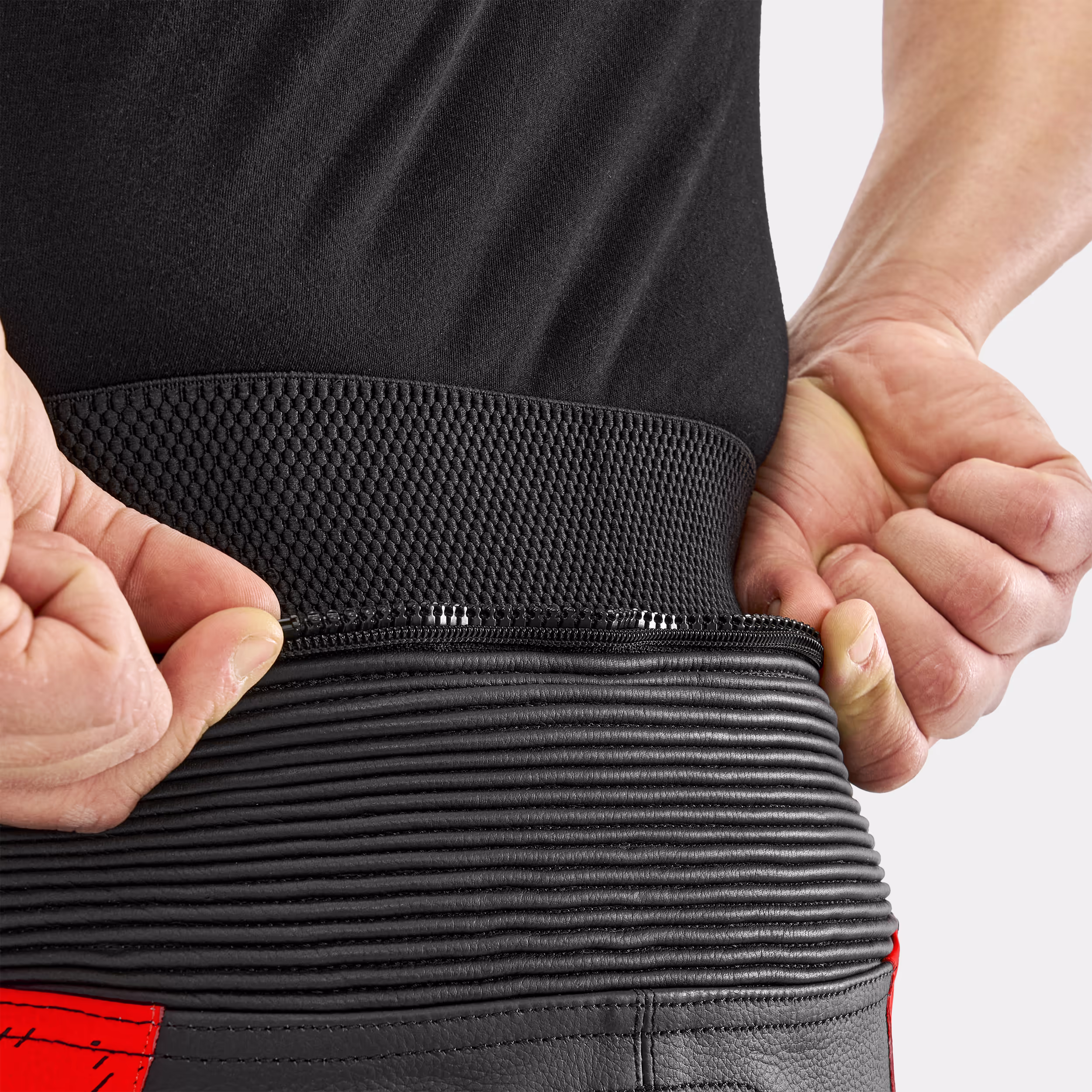 09_SHIMA_STR_2_PNT_MEN_BRIGHT RED_2500x2500