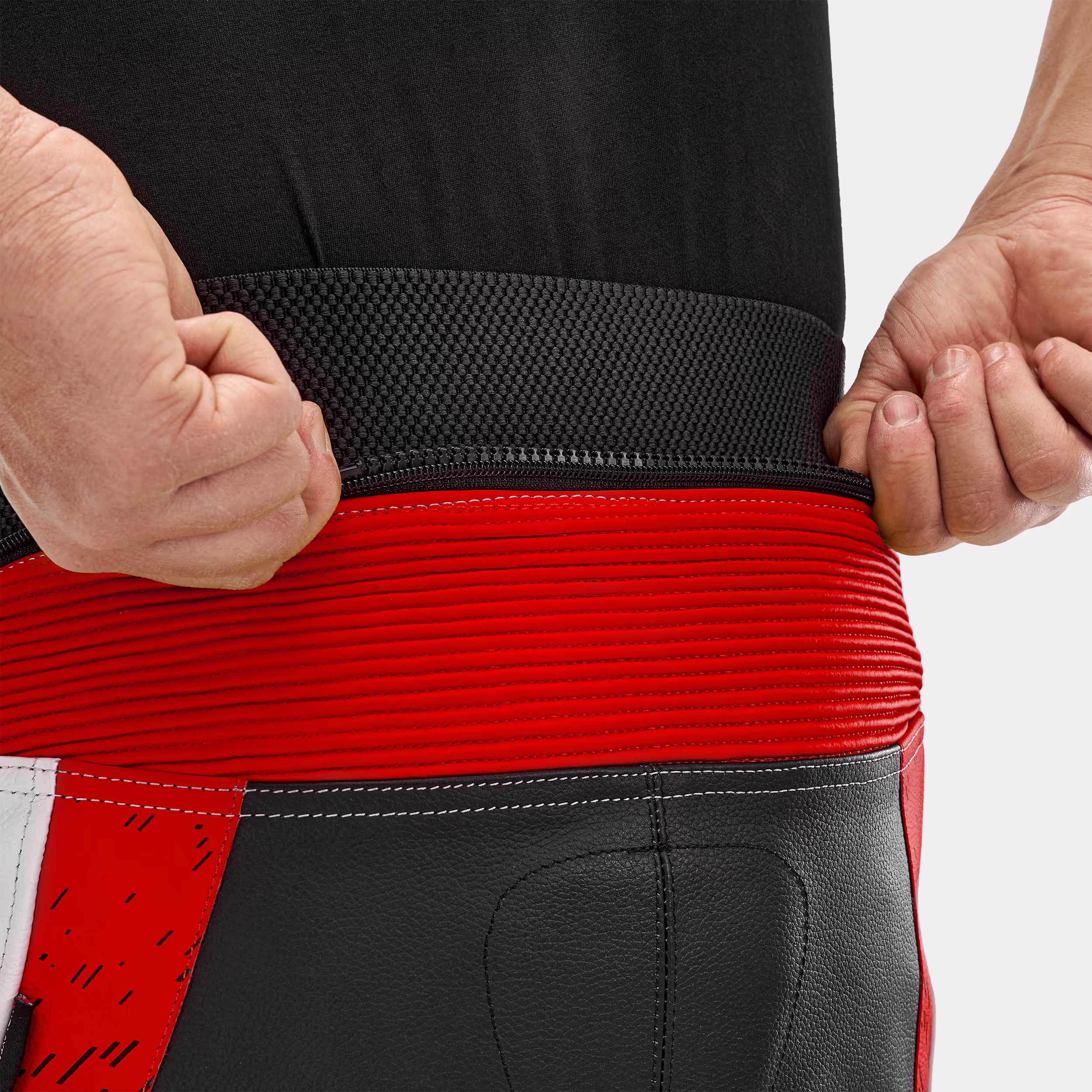 09_SHIMA_STR_2_PNT_MEN_RED_FLUO_2500x2500