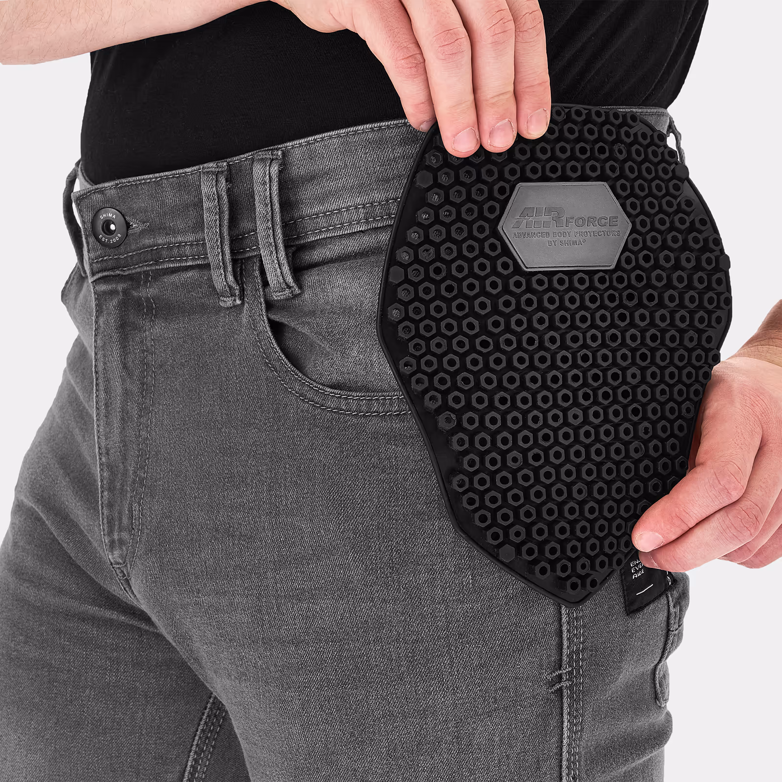 11_SHIMA_ZENITH_GREY_MEN_HIP_PROTECTOR_2500x2500