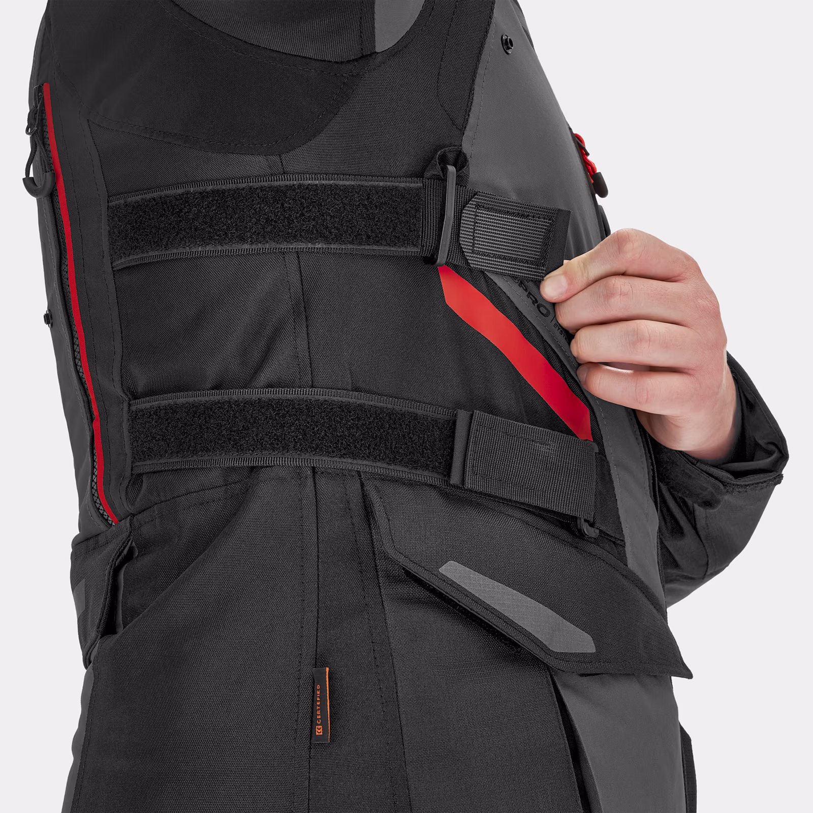 12_SHIMA_DUNE_RED_MEN_JKT_REG_2500