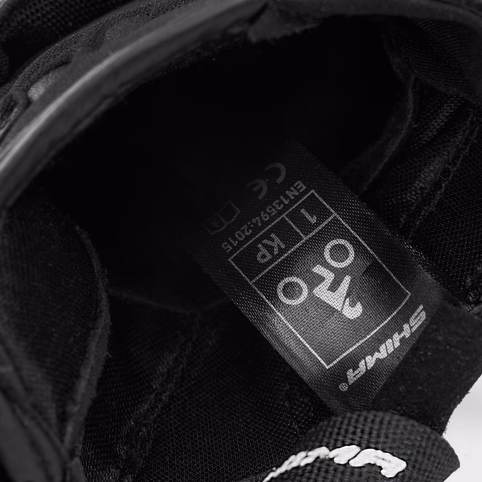 13_SHIMA_XRS3_GLV_BLK_MEN