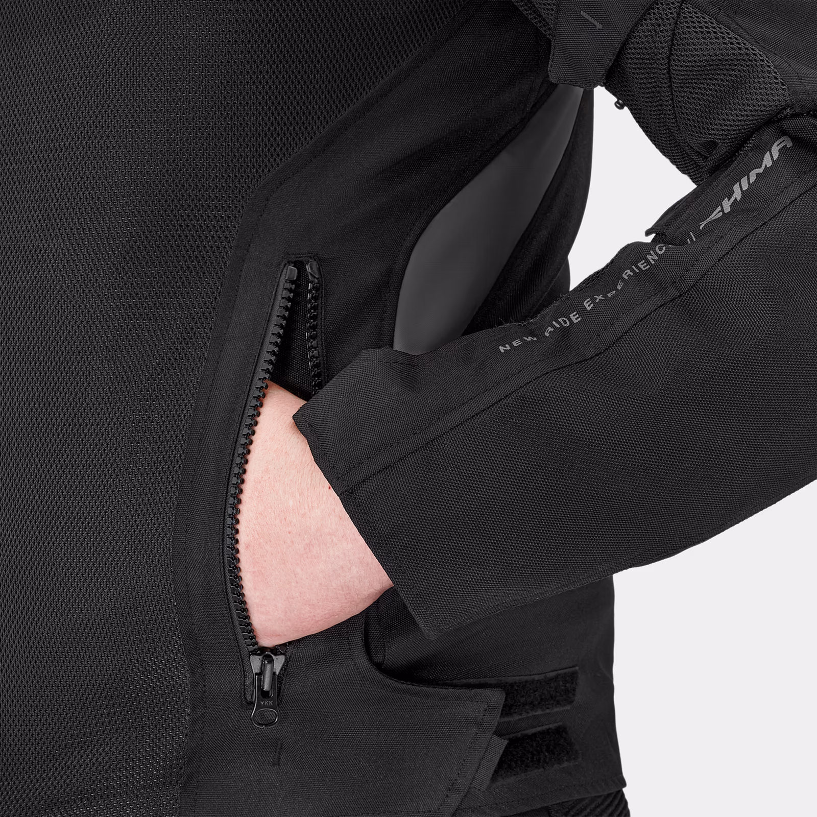 14_SHIMA_RUSH 2.0 VENT_JKT_MEN_BLACK_2500x2500