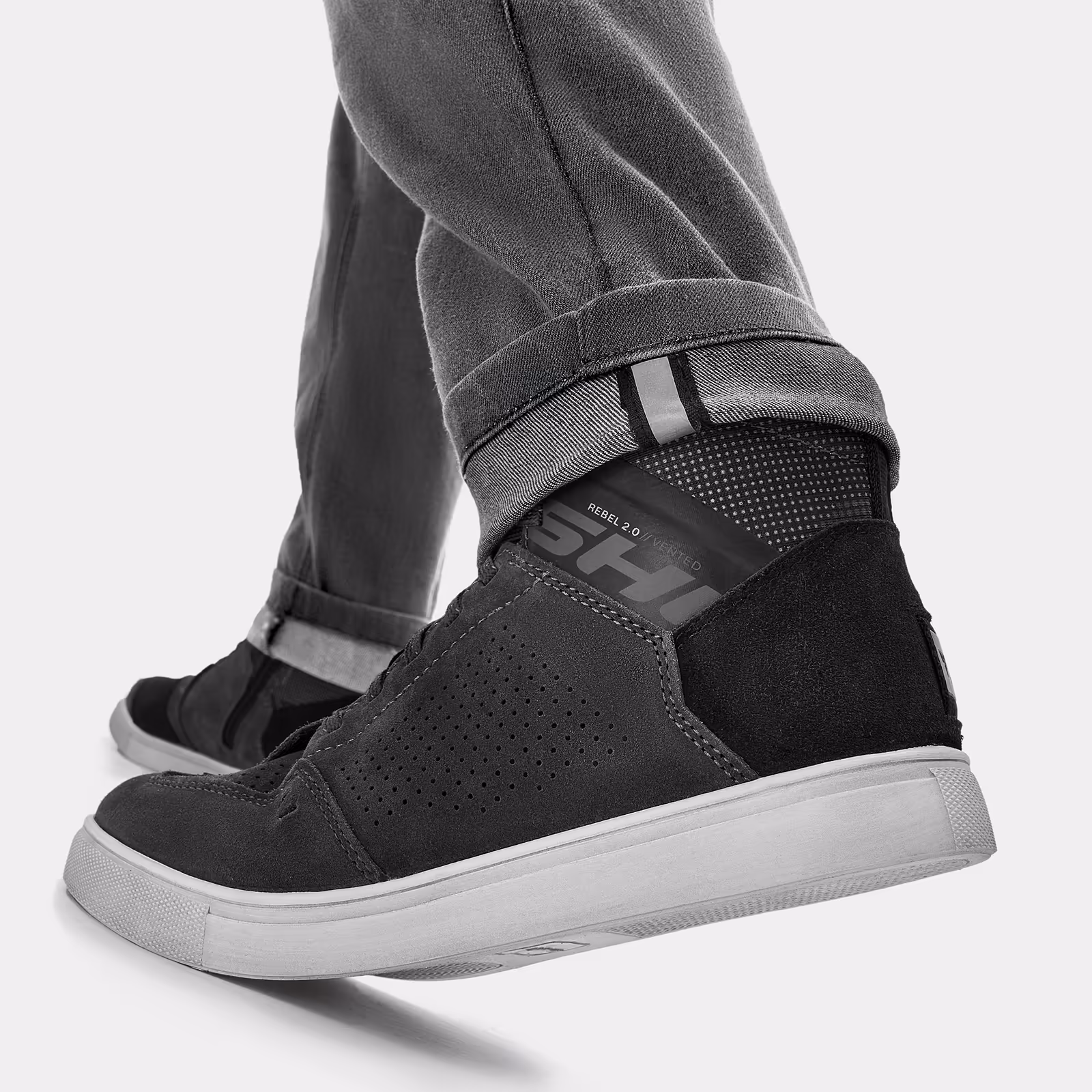 15_SHIMA_ZENITH_GREY_MEN_REFLECTIVE_2500x2500