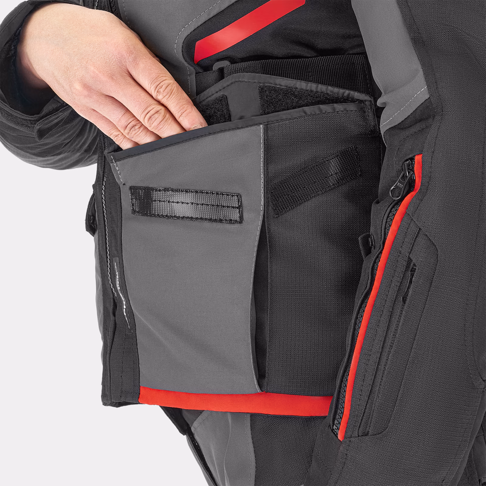 15__SHIMA_DUNE_RED_LADY_JKT_POCKET