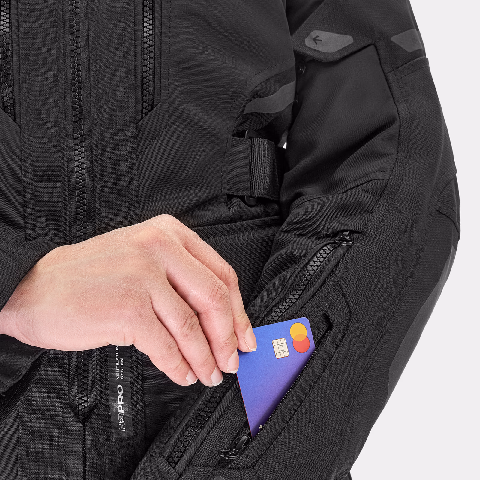 16_SHIMA_DUNE_BLACK_LADY_JKT_POCKET