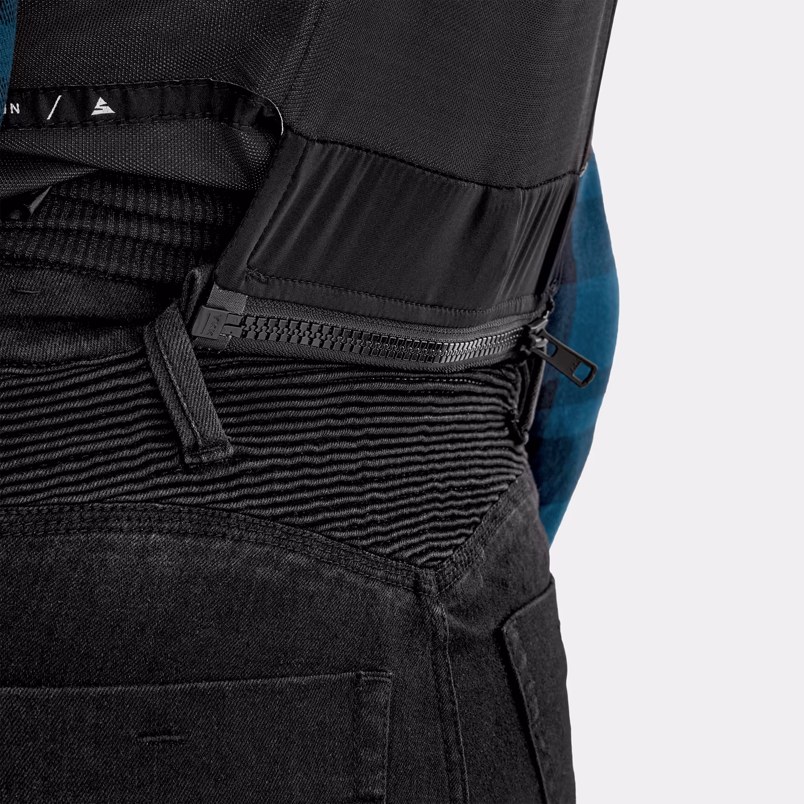 17_SHIMA_RENEGADE_JKT_BLUE_LADY_2500x2500