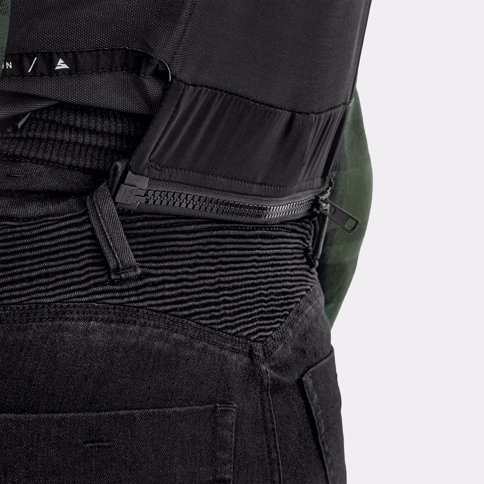 17_SHIMA_RENEGADE_JKT_GREEN_LADY_2500x2500