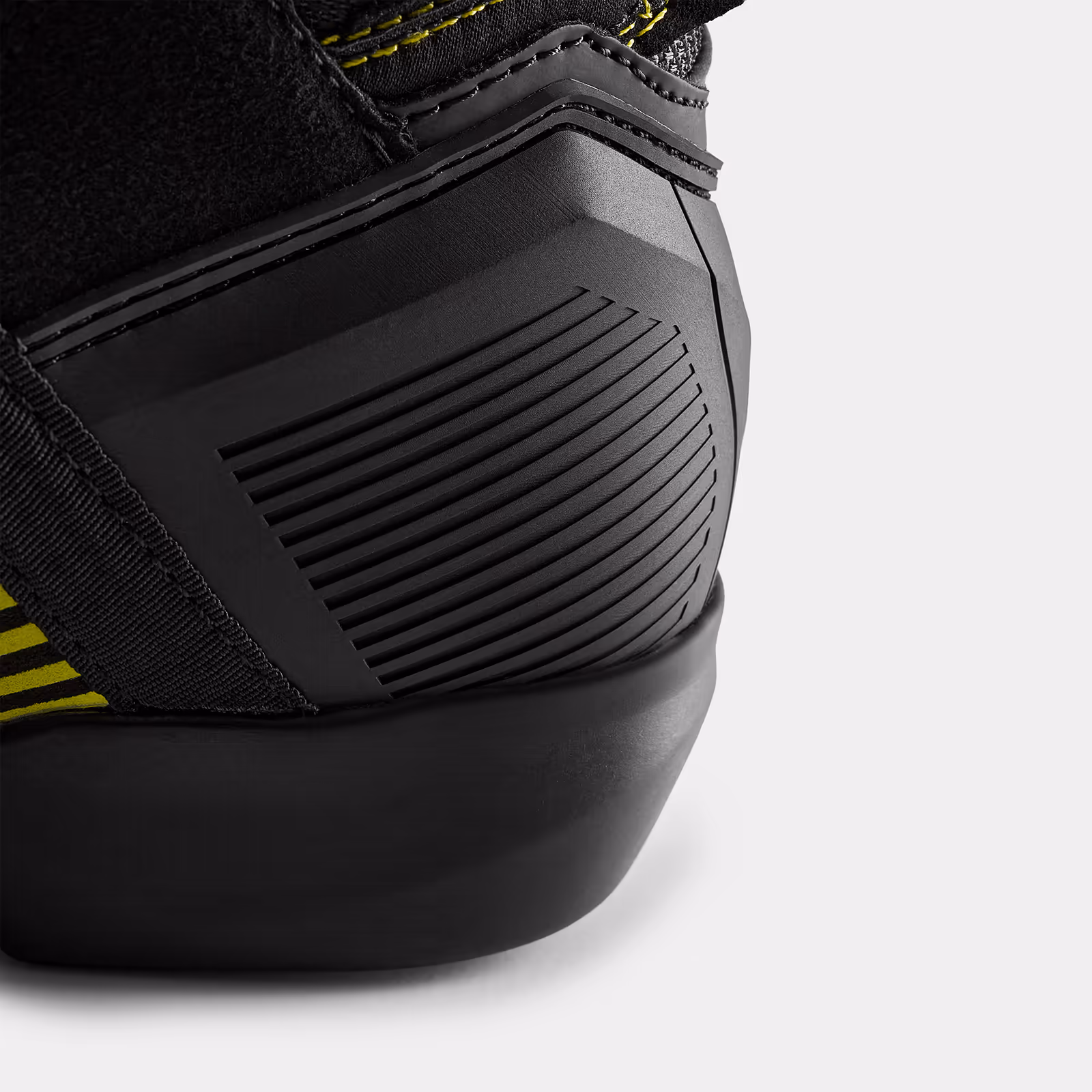 42_SHIMA_EDGE WP_BOOT_MEN_FLUO