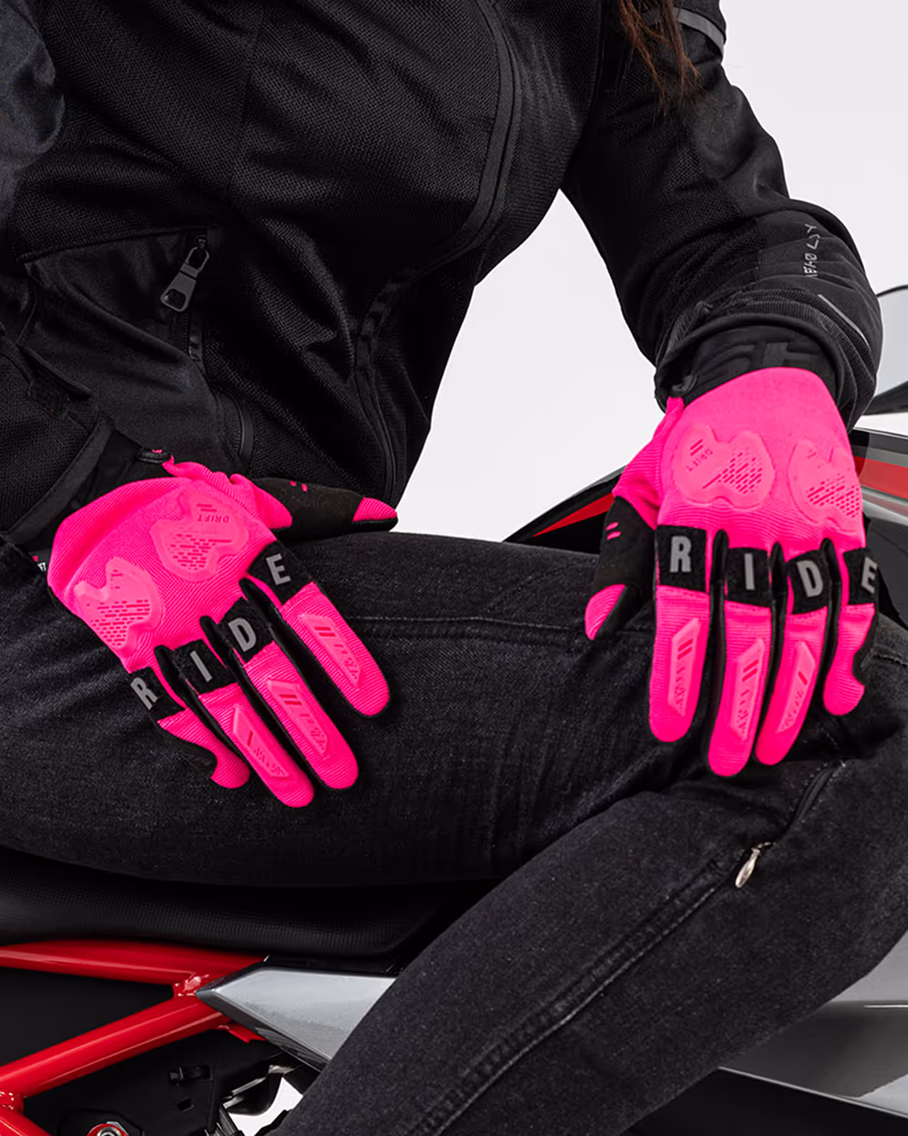 SHIMA_DRIFT_GLOVES_PINK_LADY_01_800x1000