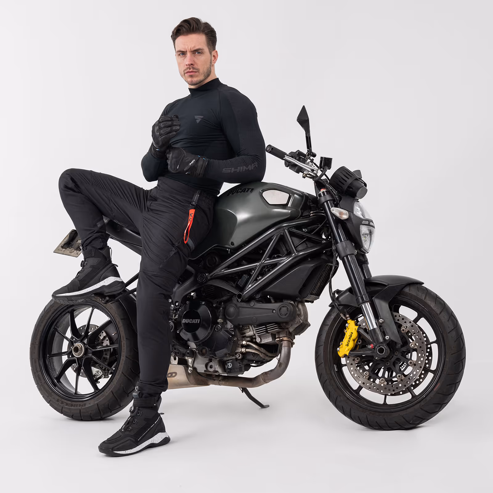 shima_Akira_pants_Black_Men_1500x1500_03_Motorcycle_trousers