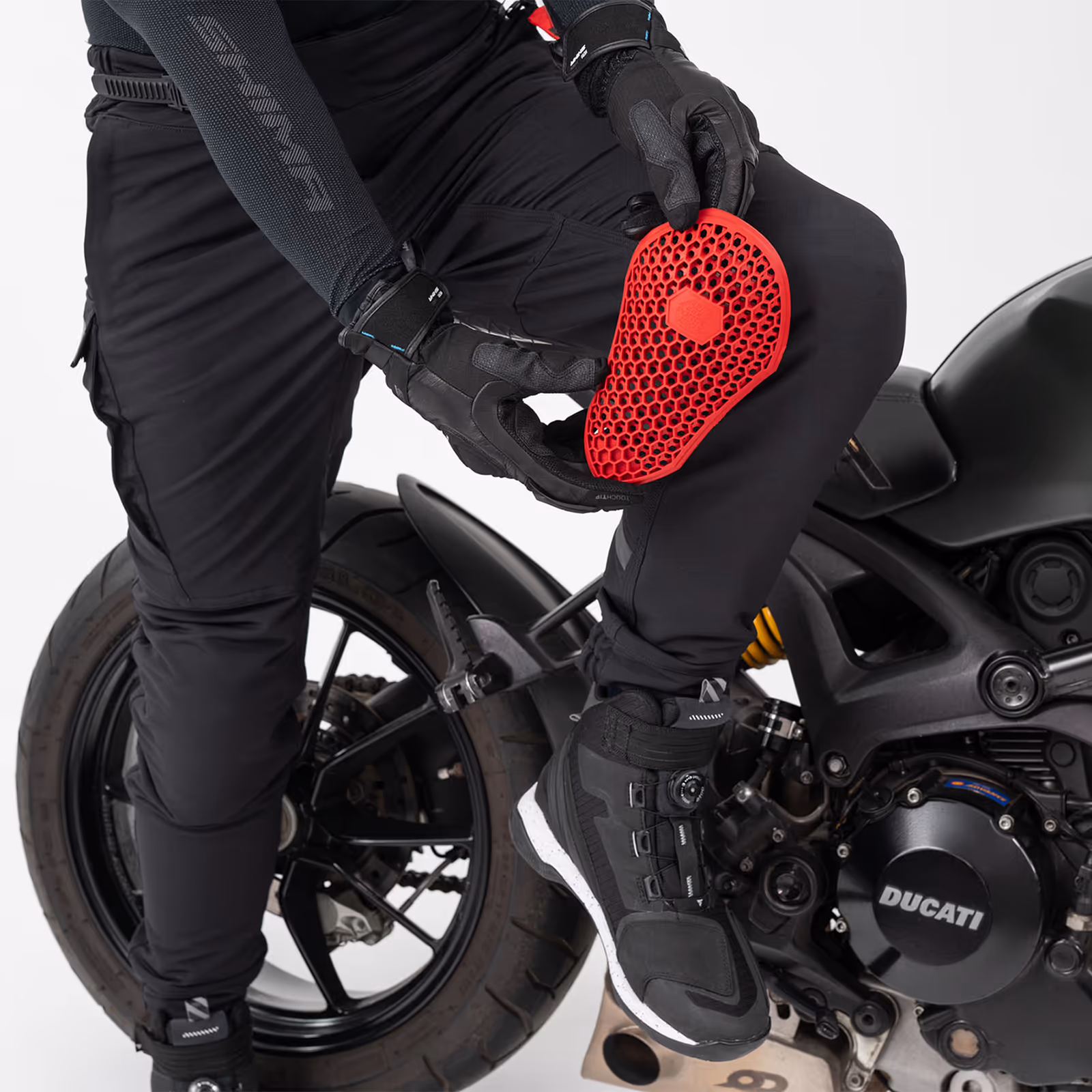 shima_Akira_pants_Black_Men_1500x1500_10_Motorcycle_trousers
