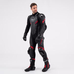 shima_HyperRS_Black_Red_1500x1500_04_Motorcycle_Suit